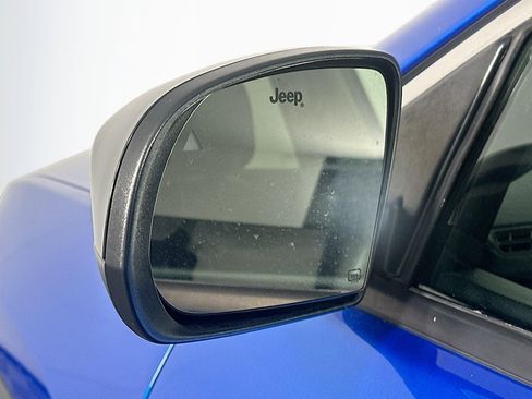 Used 2022 Jeep Compass Latitude AWD/4WD image 16