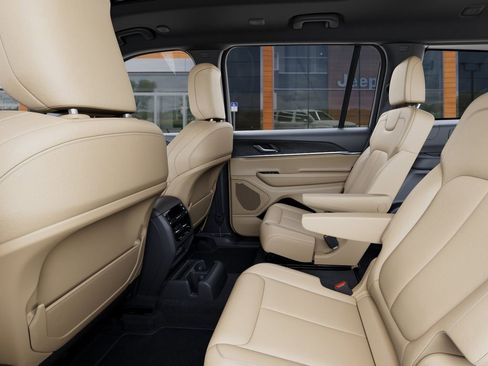 New 2025 Jeep Grand Cherokee L Limited AWD/4WD image 23