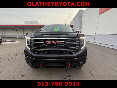 Used 2025 GMC Sierra 1500 AT4 w/ AT4 Premium Package image 3