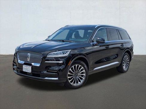 Certified 2024 Lincoln Aviator Reserve AWD/4WD image 1