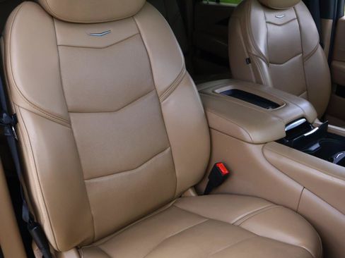 Used 2019 Cadillac Escalade ESV Platinum AWD/4WD image 25