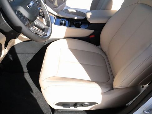 New 2025 Jeep Grand Cherokee Limited image 13