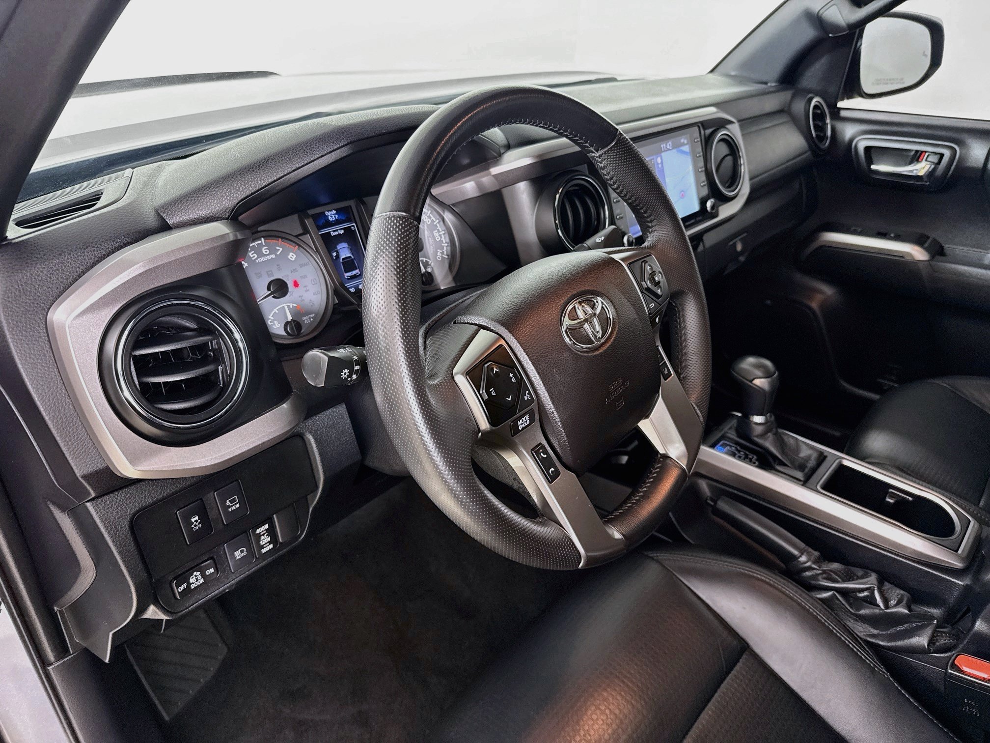 Certified 2021 Toyota Tacoma Limited AWD/4WD image 10
