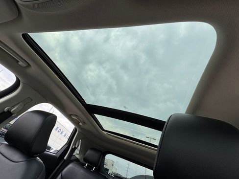 Used 2024 Ford Edge SEL w/ Convenience Package image 29