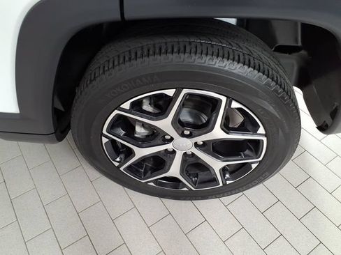Used 2024 Jeep Compass Limited AWD/4WD image 8