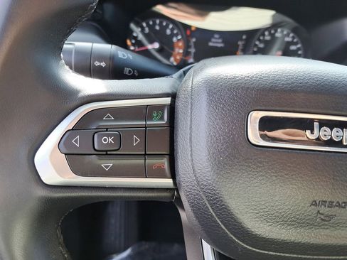 Used 2023 Jeep Compass Altitude image 19