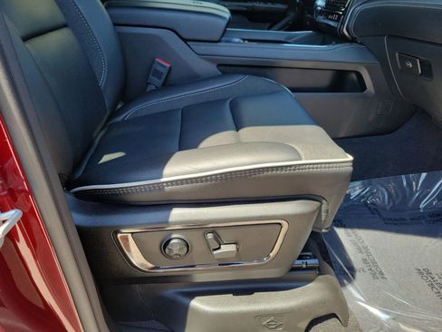 Used 2025 RAM 1500 Limited image 44