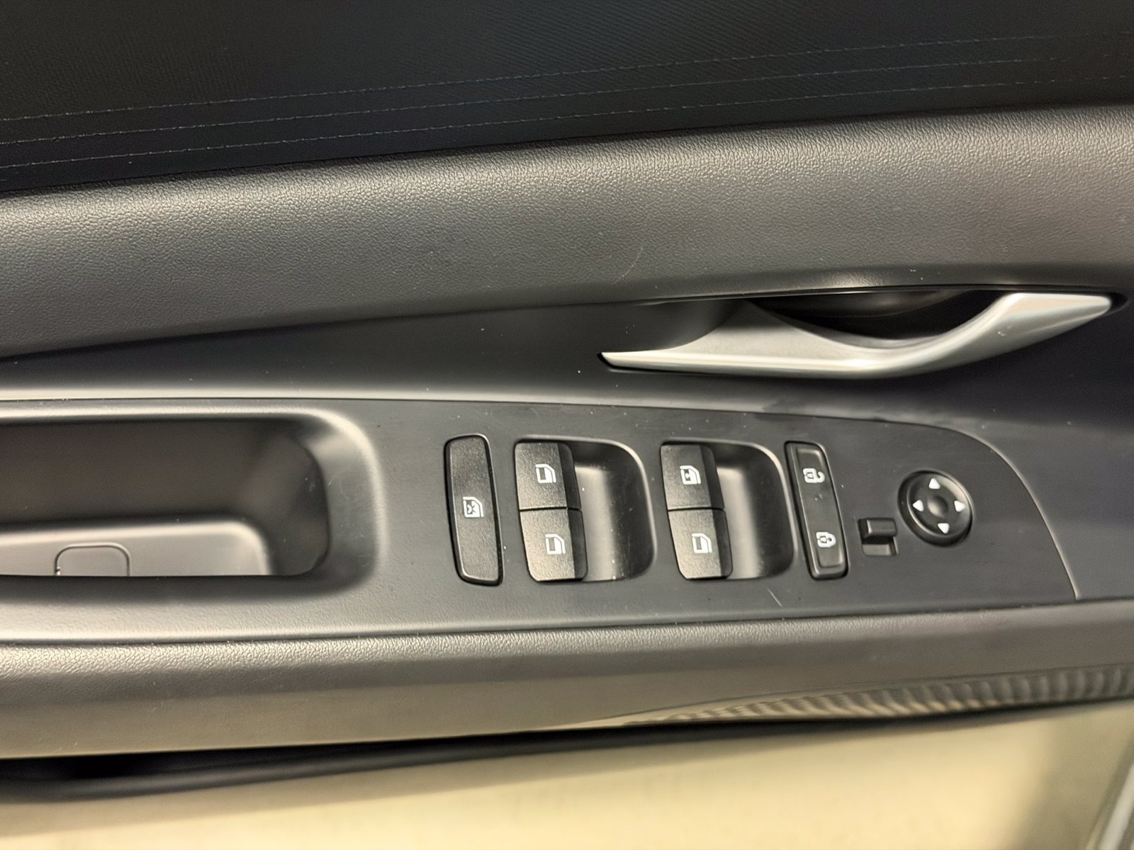 Certified 2024 Hyundai Elantra SE FWD image 28