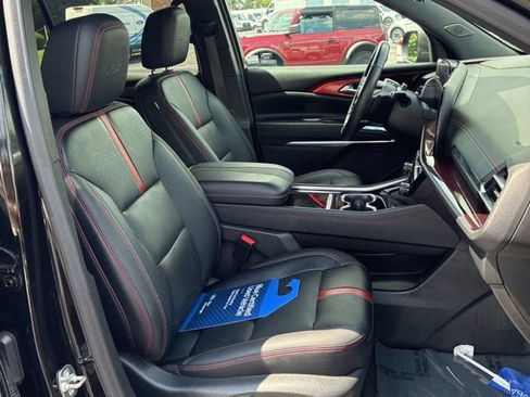 Used 2024 Chevrolet Traverse RS w/ LPO, Floor Liner Package AWD/4WD image 13