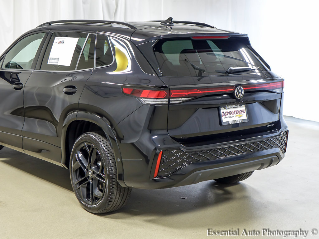 Used 2026 Volkswagen Tiguan SE R-Line AWD/4WD image 7