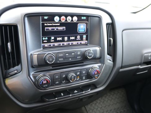Used 2018 Chevrolet Silverado 1500 LT w/ All Star Edition image 19