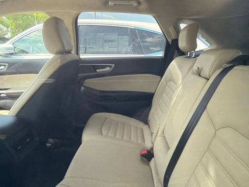 Used 2020 Ford Edge SEL w/ Convenience Package AWD/4WD image 12