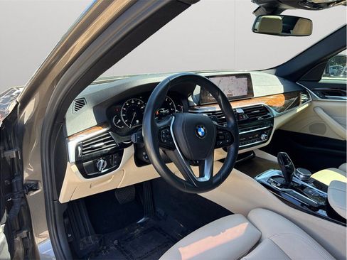 Used 2019 BMW 530i RWD image 6