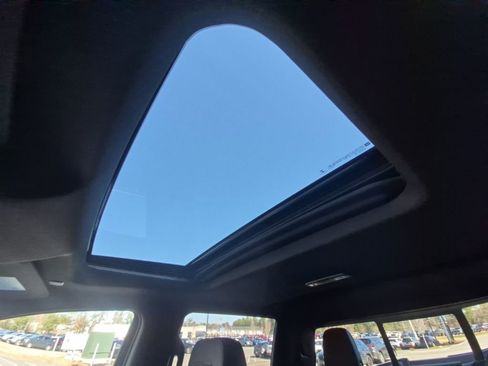 Used 2021 Chevrolet Silverado 1500 High Country w/ Z71 Off-Road Package image 30