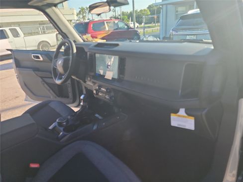 New 2025 Ford Bronco image 24