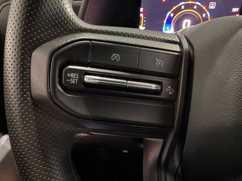 Used 2023 Chevrolet Colorado Trail Boss w/ Technology Package AWD/4WD image 17