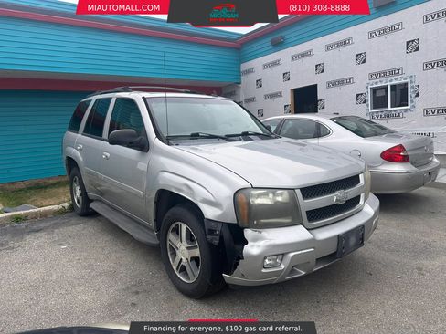 Used 2007 Chevrolet TrailBlazer LT AWD/4WD image 3