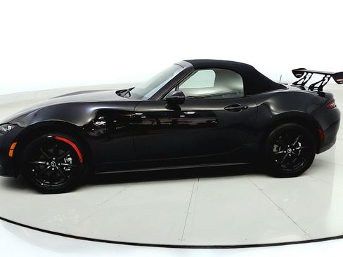 Used 2024 MAZDA MX-5 Miata Sport RWD image 4