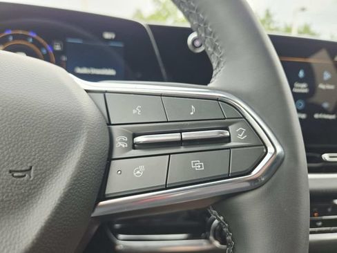 New 2027 Chevrolet Equinox LT FWD image 19