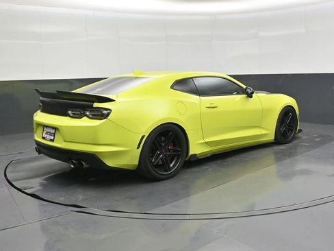 Used 2019 Chevrolet Camaro SS image 3