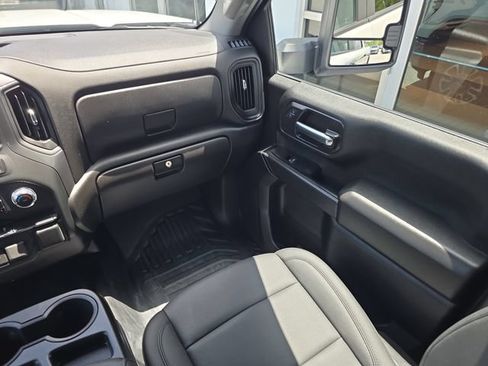 Certified 2024 GMC Sierra 3500 Pro w/ Convenience Package AWD/4WD image 14