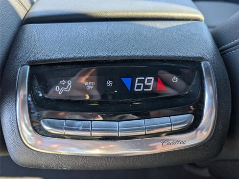 Used 2023 Cadillac XT6 Luxury image 9