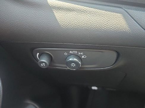 Used 2025 Buick Encore GX Sport Touring w/ Advanced Technology Package AWD/4WD image 9
