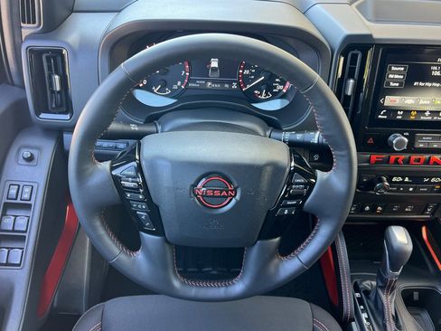 Used 2026 Nissan Frontier PRO-4X w/ Pro-4x Convenience Package AWD/4WD image 14