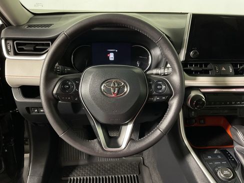 Used 2024 Toyota RAV4 Adventure image 23