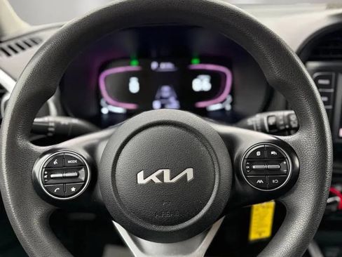 Used 2024 Kia Soul LX w/ Option Group 015 FWD image 16