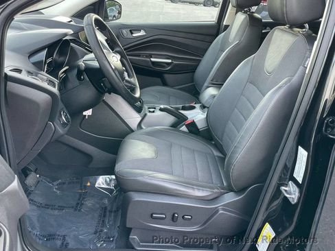 Used 2014 Ford Escape SE w/ SE Chrome Package image 9