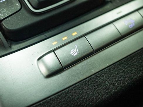 Used 2022 Kia Carnival LX FWD image 21