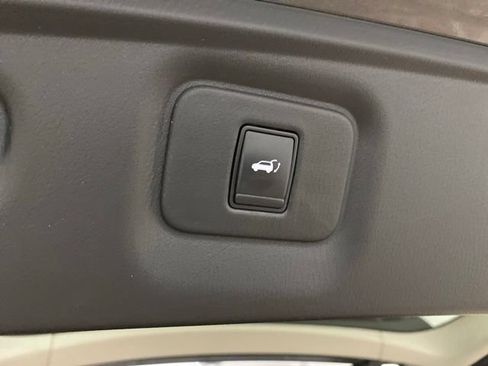 Used 2020 INFINITI QX60 Luxe w/ Essential Package FWD image 10