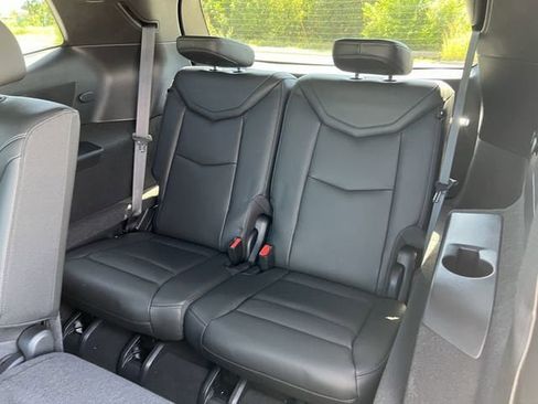 New 2025 Cadillac XT6 Luxury image 30