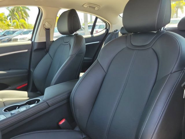 Certified 2026 Genesis G70 2.5T RWD image 13