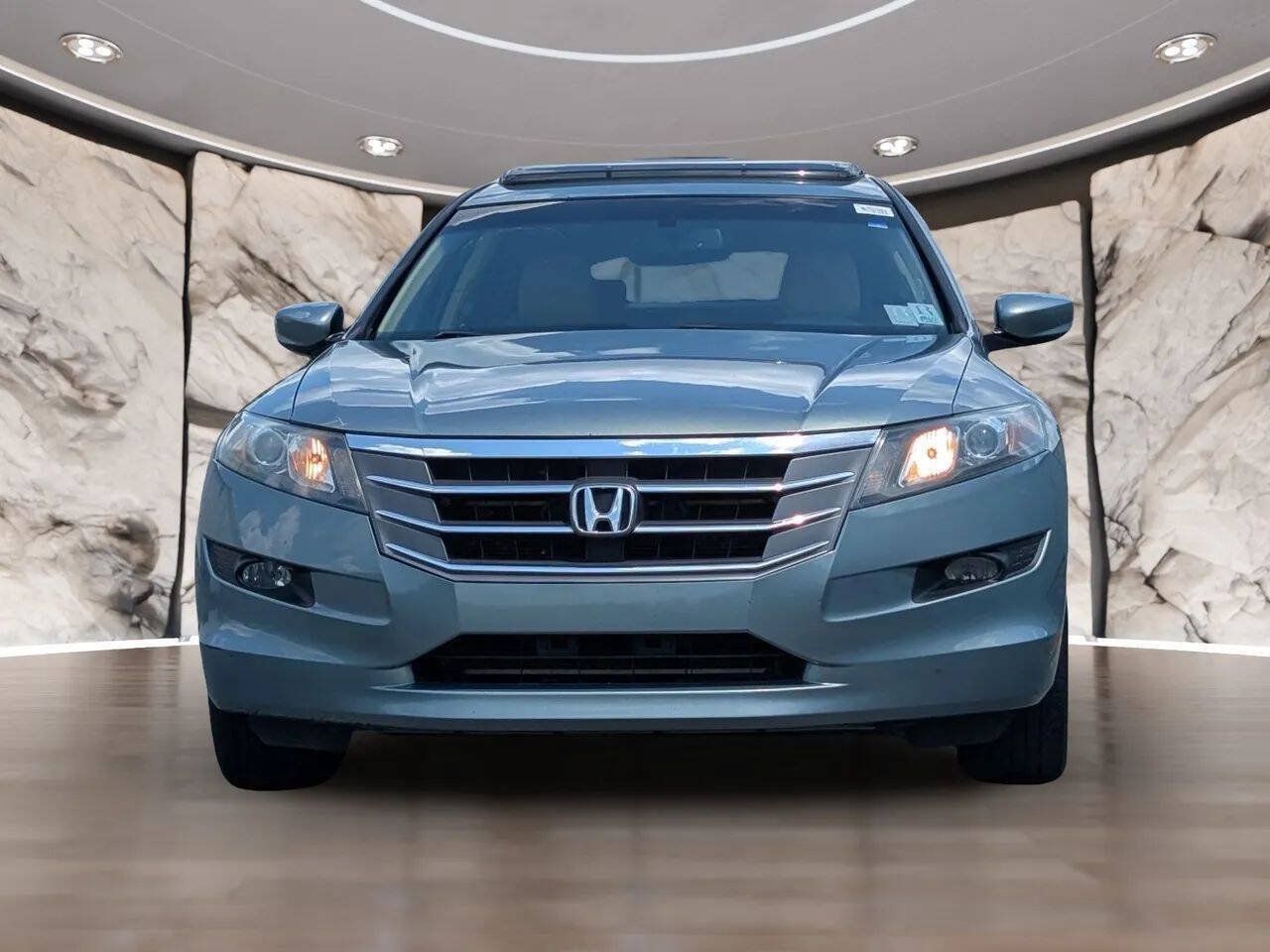 Used 2010 Honda Crosstour EX-L image 2