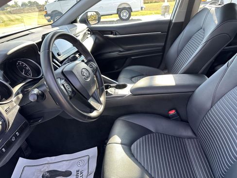 Used 2024 Toyota Camry SE image 22