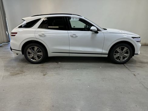 New 2025 Genesis GV70 3.5T Sport image 7