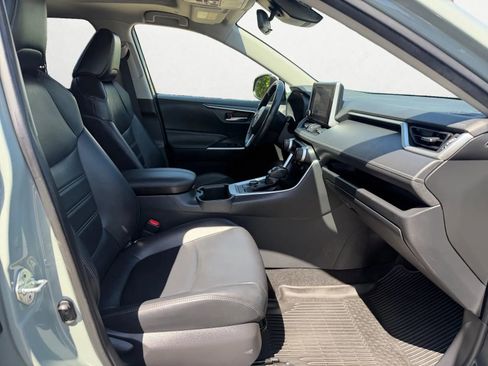 Used 2023 Toyota RAV4 XLE Premium image 24
