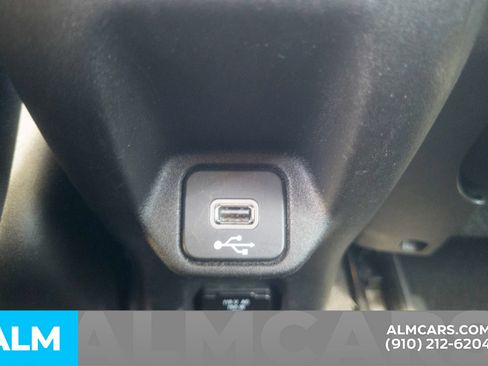 Used 2022 Jeep Renegade Altitude w/ Sun/Sound Group AWD/4WD image 20