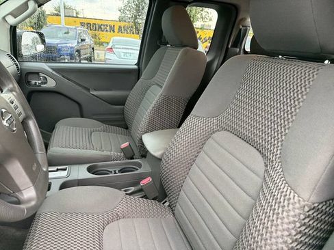 Used 2016 Nissan Frontier SV RWD image 18