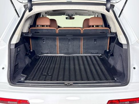 Used 2021 Audi Q7 3.0T Prestige image 24