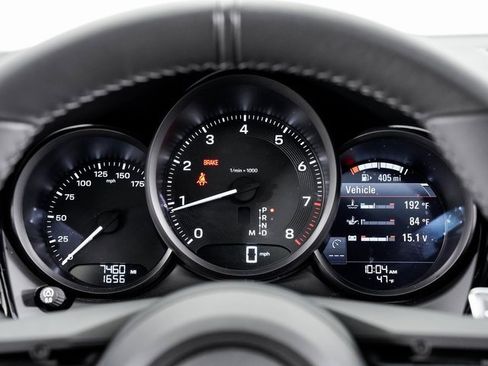 Used 2025 Porsche Macan image 16