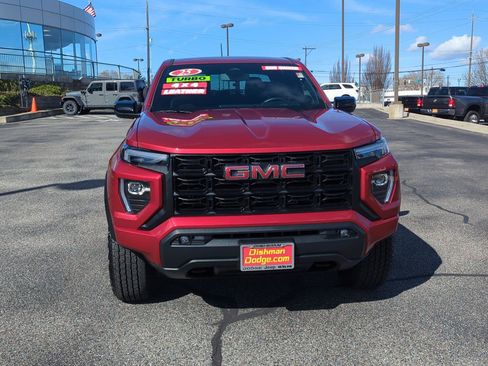 Used 2025 GMC Canyon Elevation w/ Convenience Package image 2
