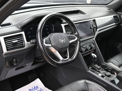 Used 2021 Volkswagen Atlas Cross Sport SEL Premium AWD/4WD image 19
