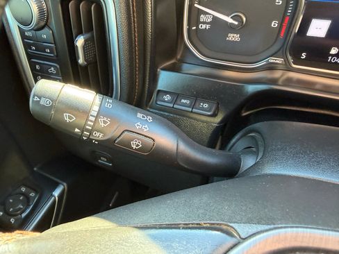 Used 2019 GMC Sierra 1500 AT4 w/ AT4 Premium Package image 11