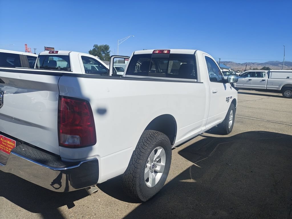 Used 2019 RAM 1500 Classic SLT AWD/4WD image 4