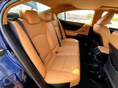 Used 2022 Lexus ES 350 w/ Premium Package image 19