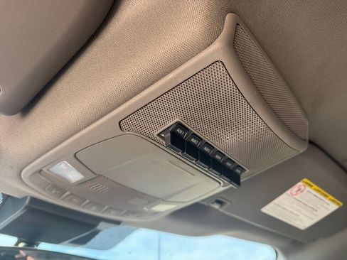 Used 2022 Ford F550 2WD Crew Cab Super Duty w/ Power Equipment Group image 37