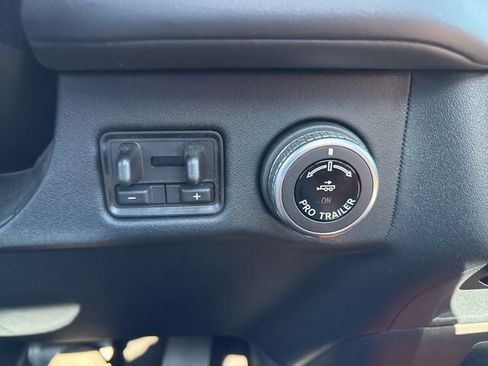 Used 2025 Lincoln Navigator Black Label image 23